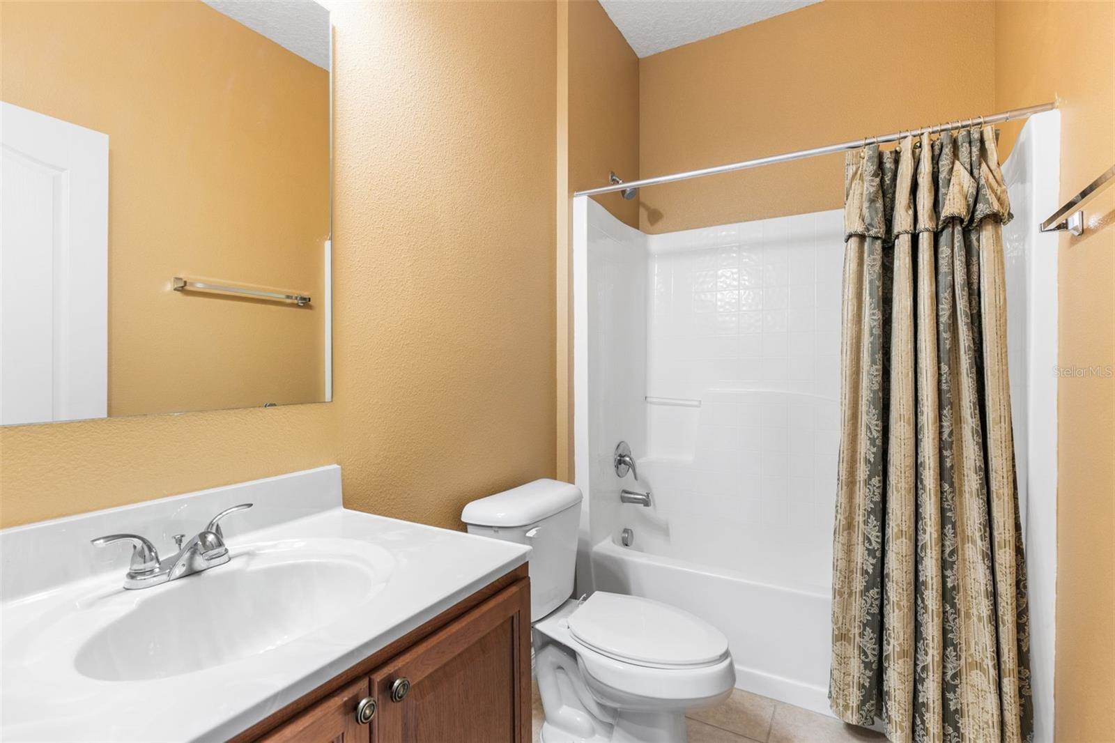 1860 Piedmont Court, Mascotte, FL 34753