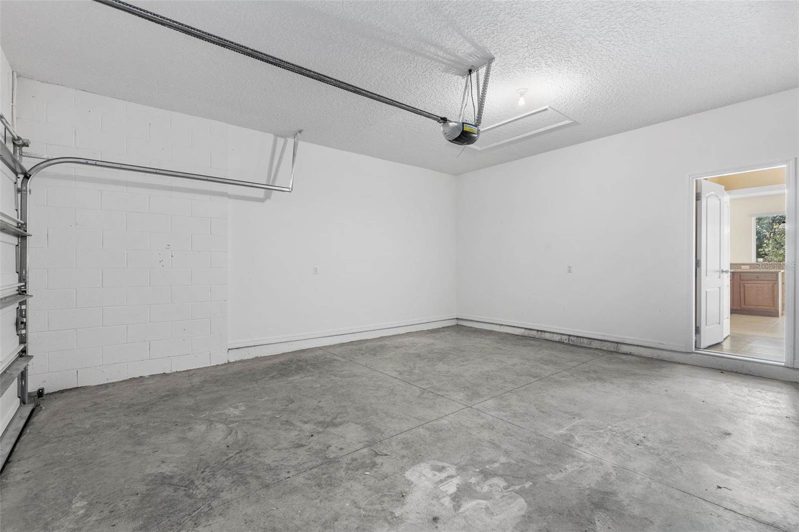 1860 Piedmont Court, Mascotte, FL 34753