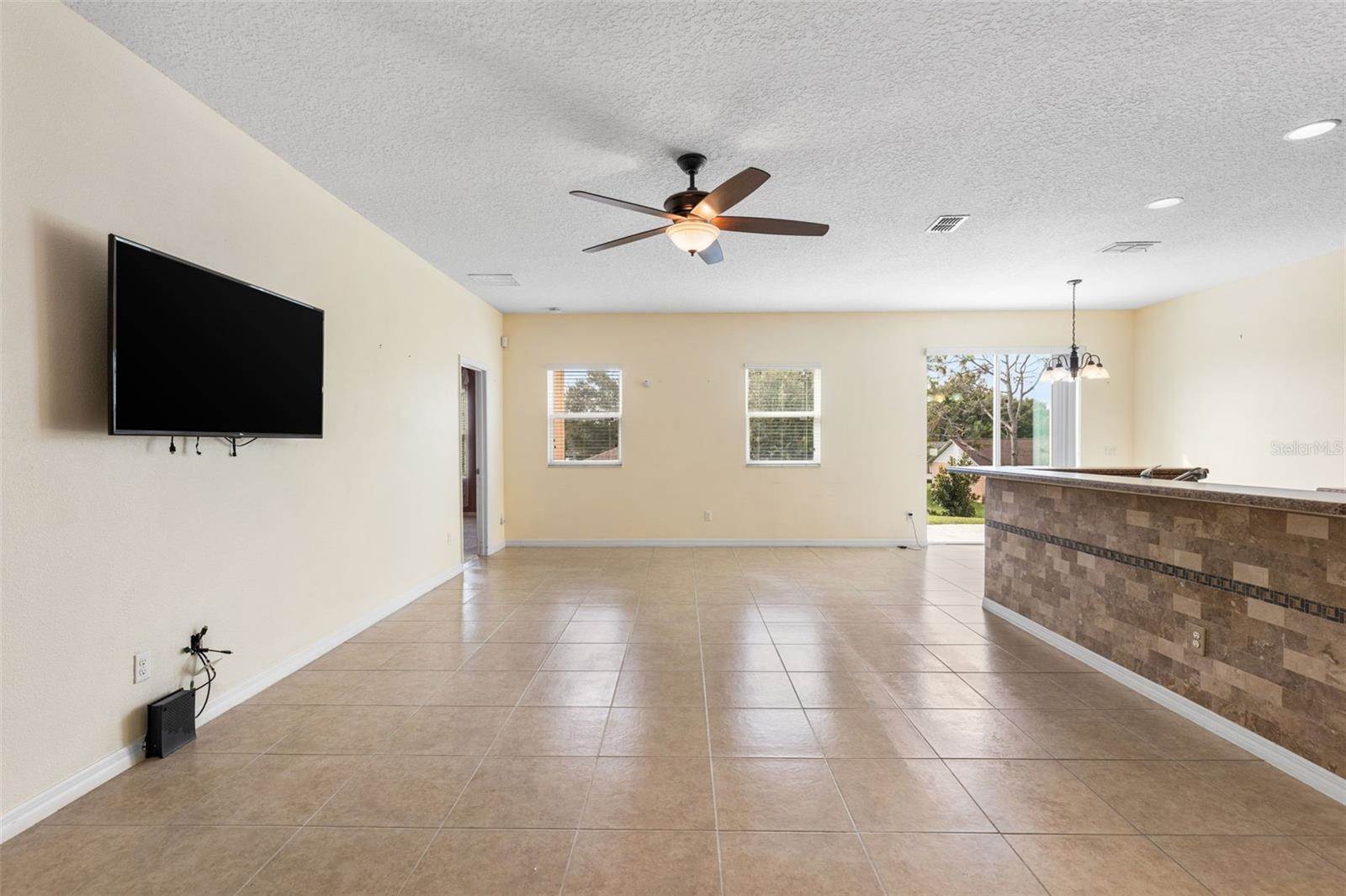 1860 Piedmont Court, Mascotte, FL 34753