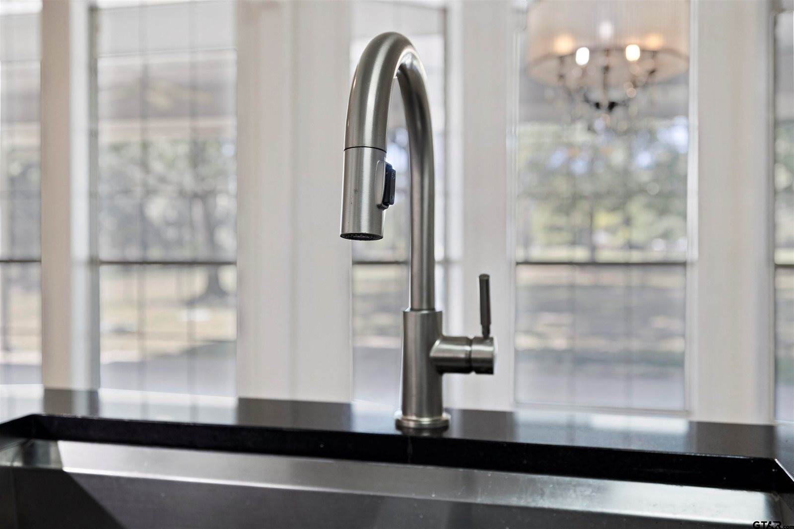 108 Saint Andrews Circle, Hideaway, TX 75771