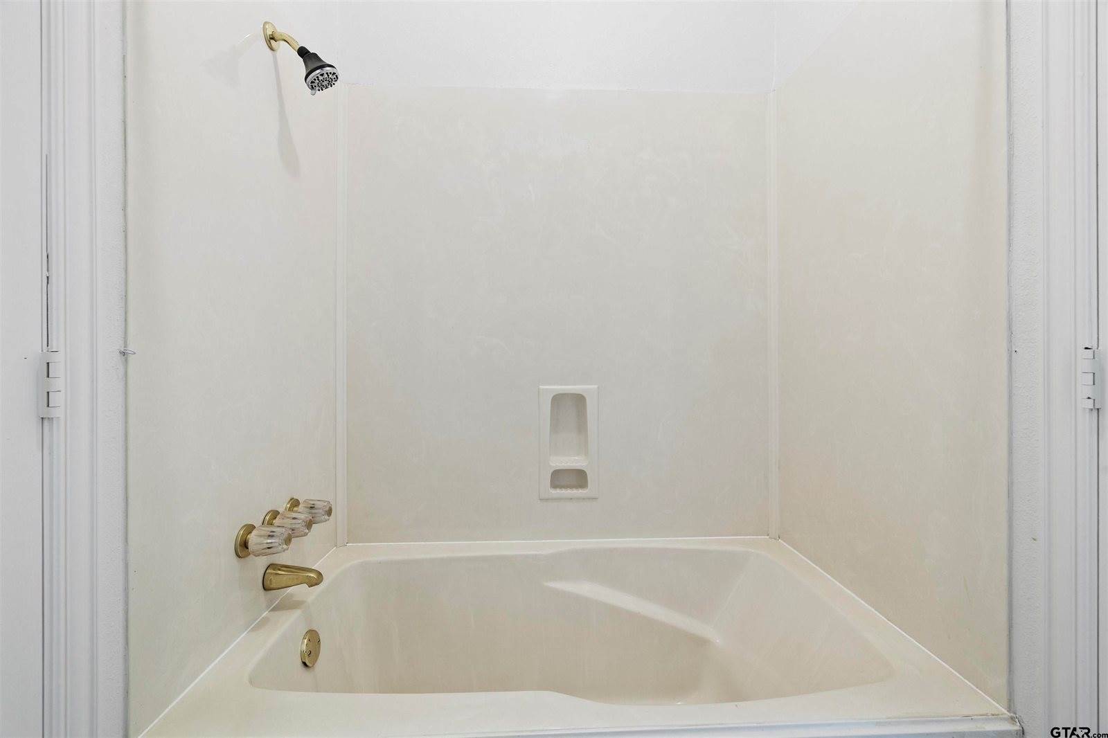 108 Saint Andrews Circle, Hideaway, TX 75771