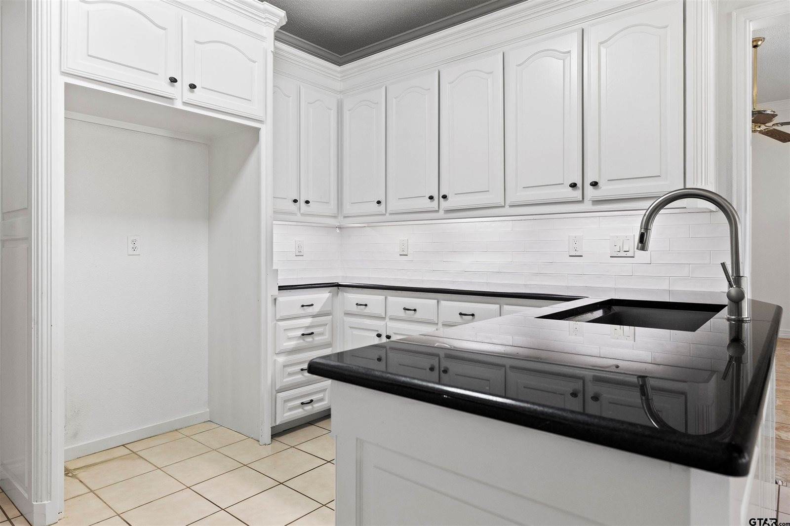 108 Saint Andrews Circle, Hideaway, TX 75771