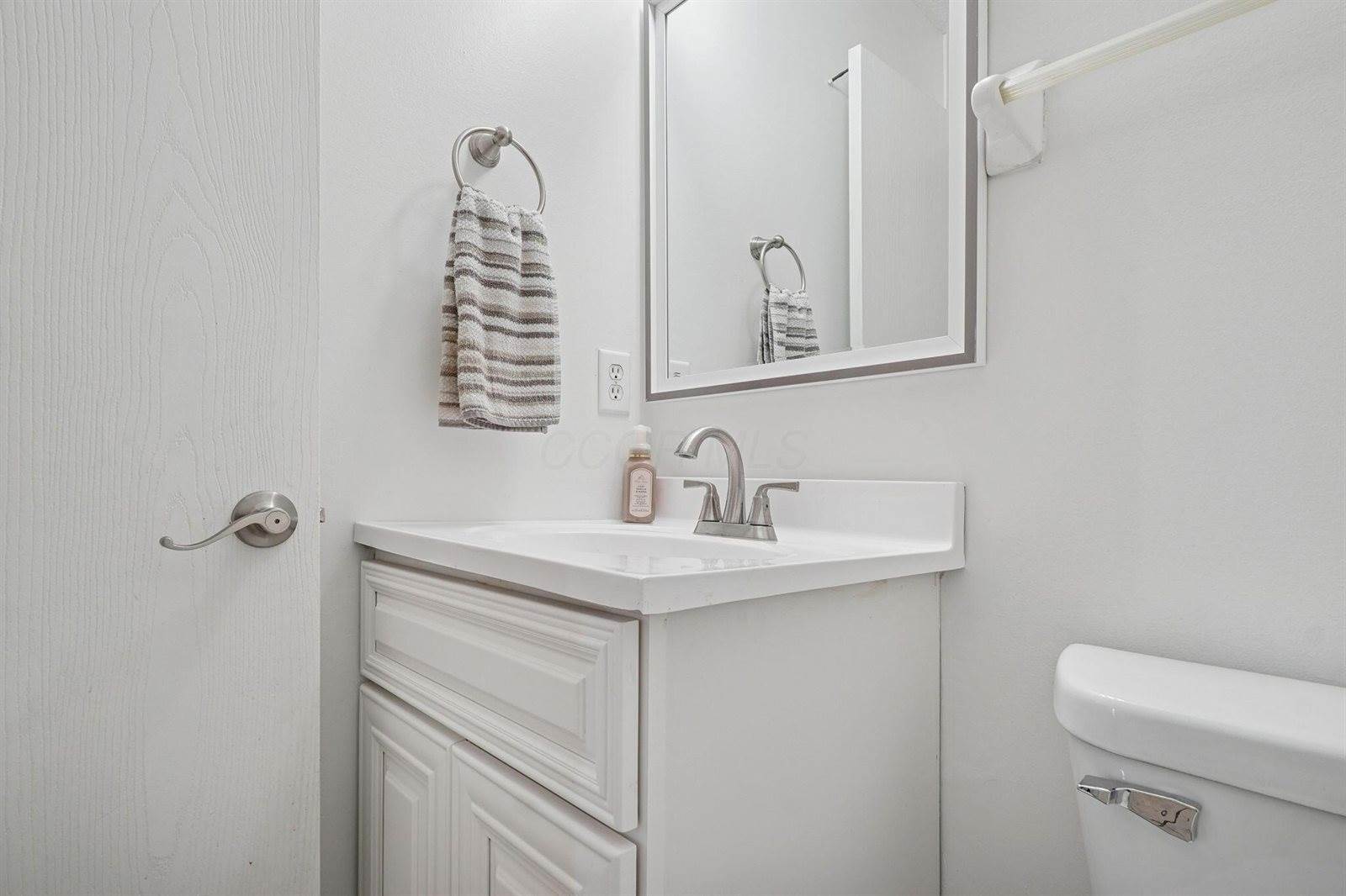 3741 Bill Of Rights Square, Columbus, OH 43207