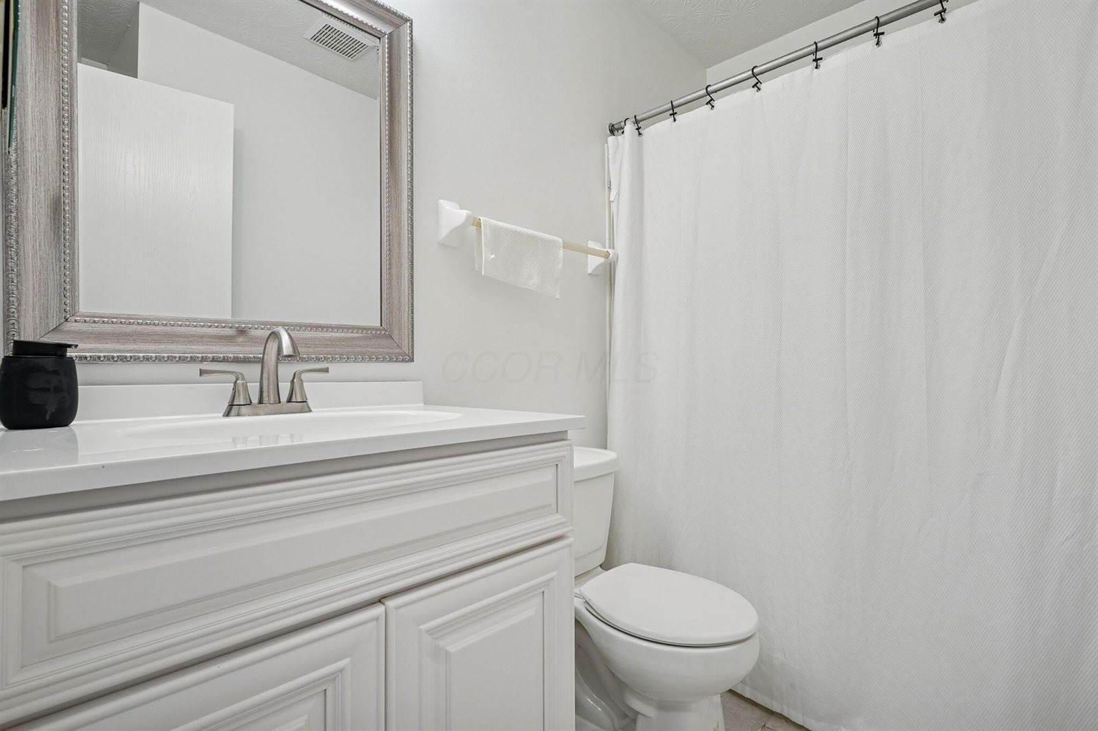 3741 Bill Of Rights Square, Columbus, OH 43207