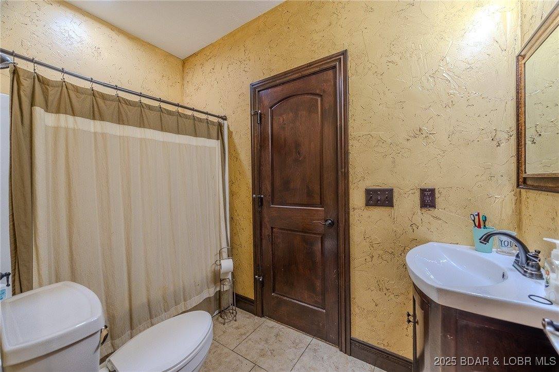 50 Go Ye Ranch Road, Brumley, MO 65017