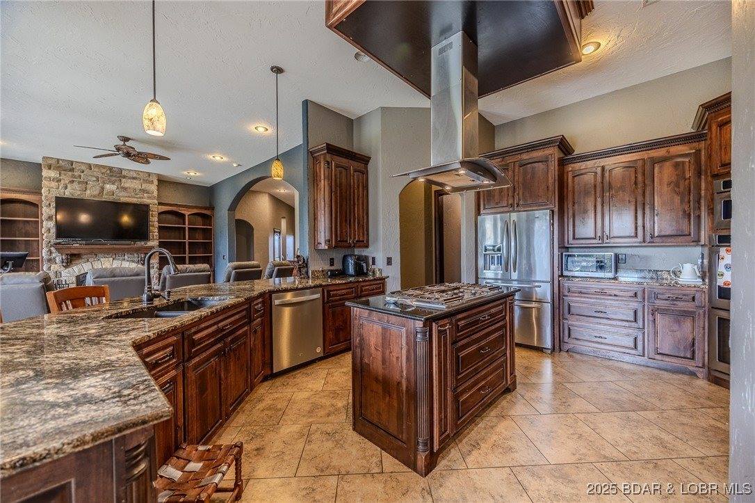 50 Go Ye Ranch Road, Brumley, MO 65017