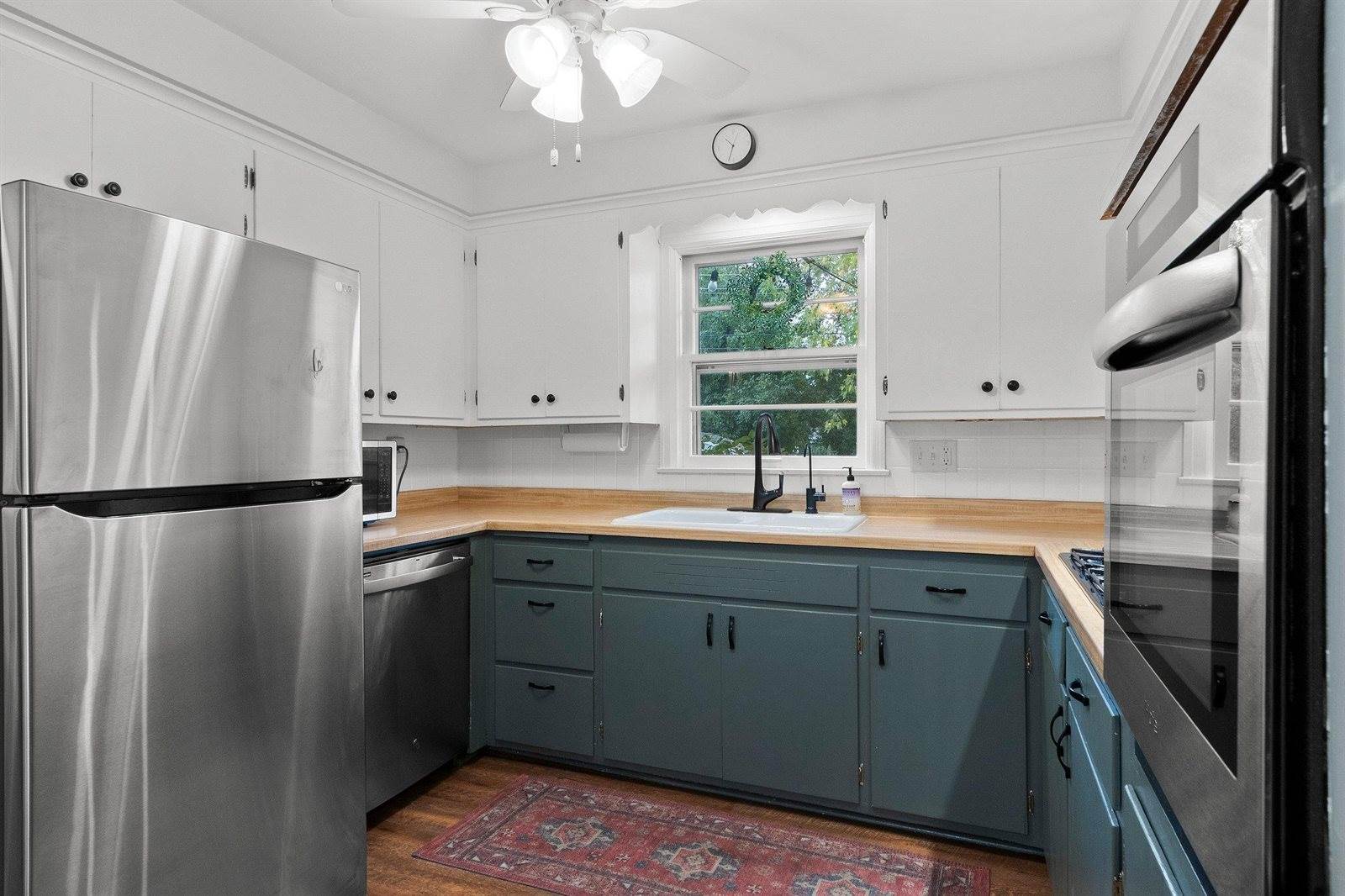 156 Custer Court, Green Bay, WI 54301