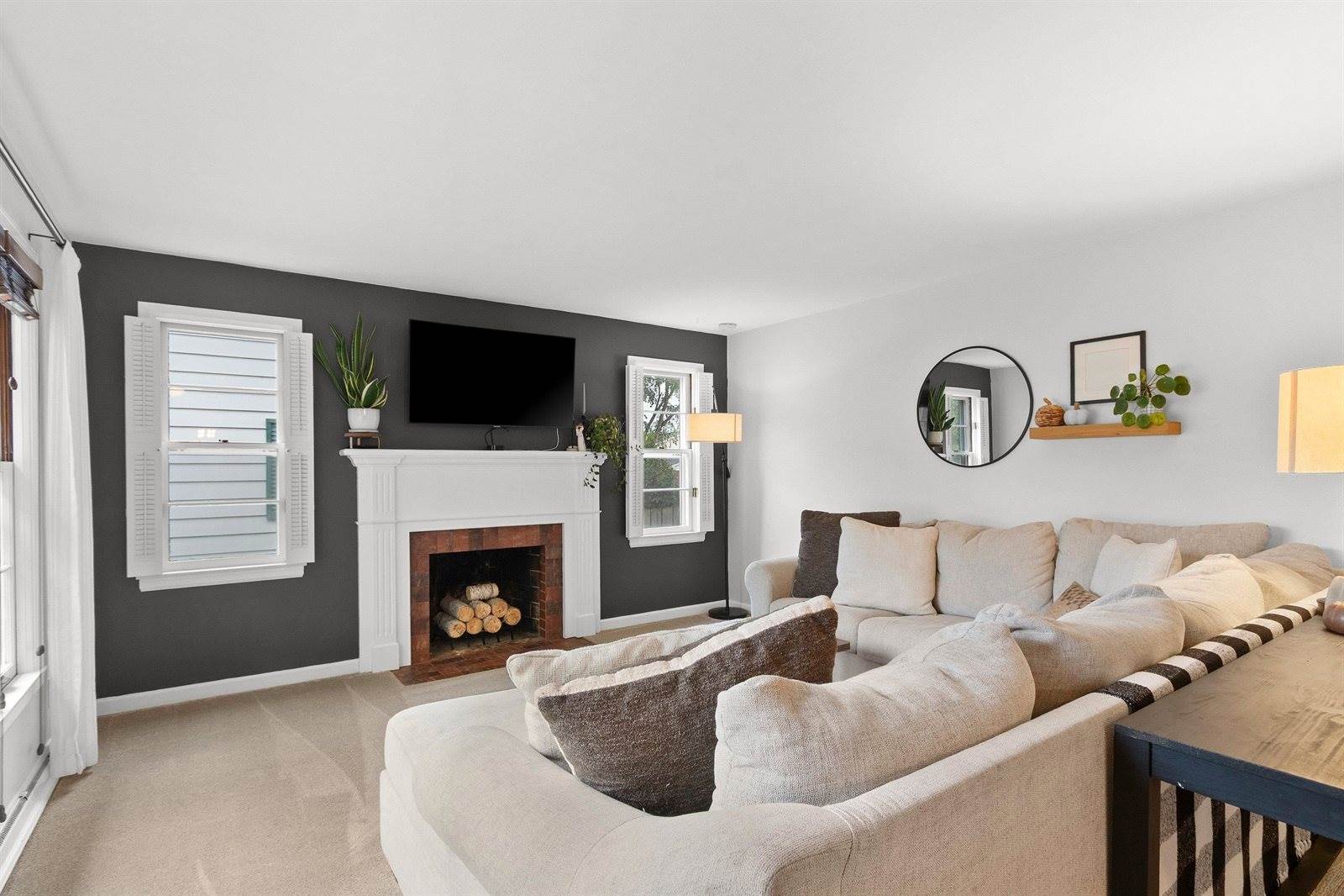 156 Custer Court, Green Bay, WI 54301