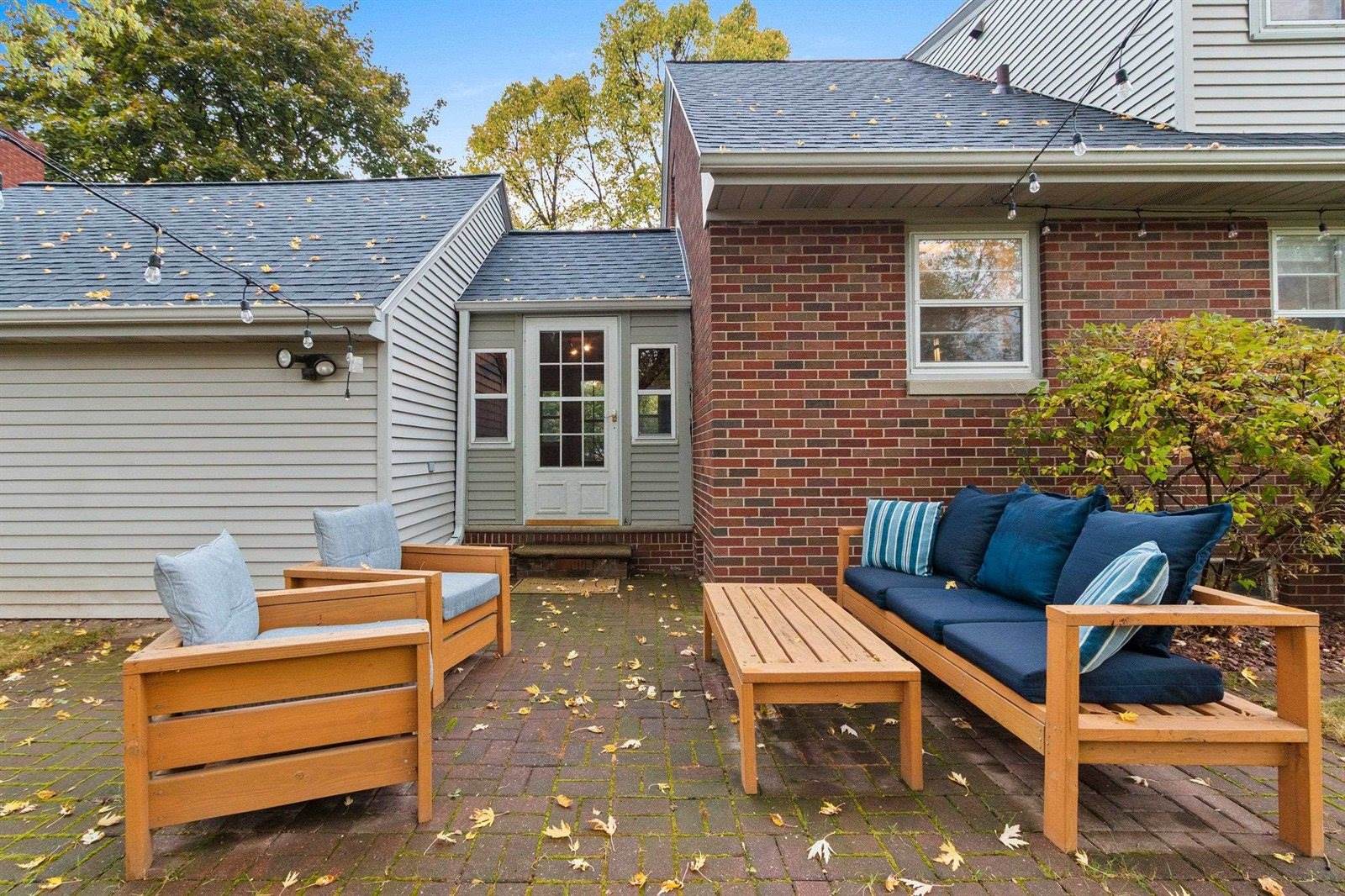 156 Custer Court, Green Bay, WI 54301