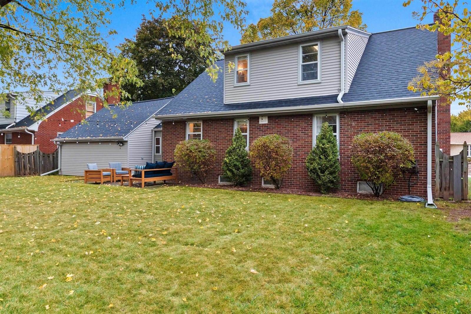 156 Custer Court, Green Bay, WI 54301