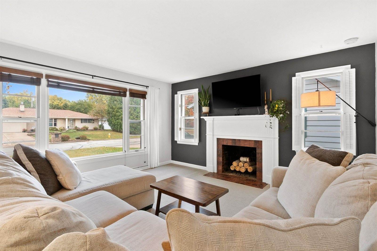 156 Custer Court, Green Bay, WI 54301