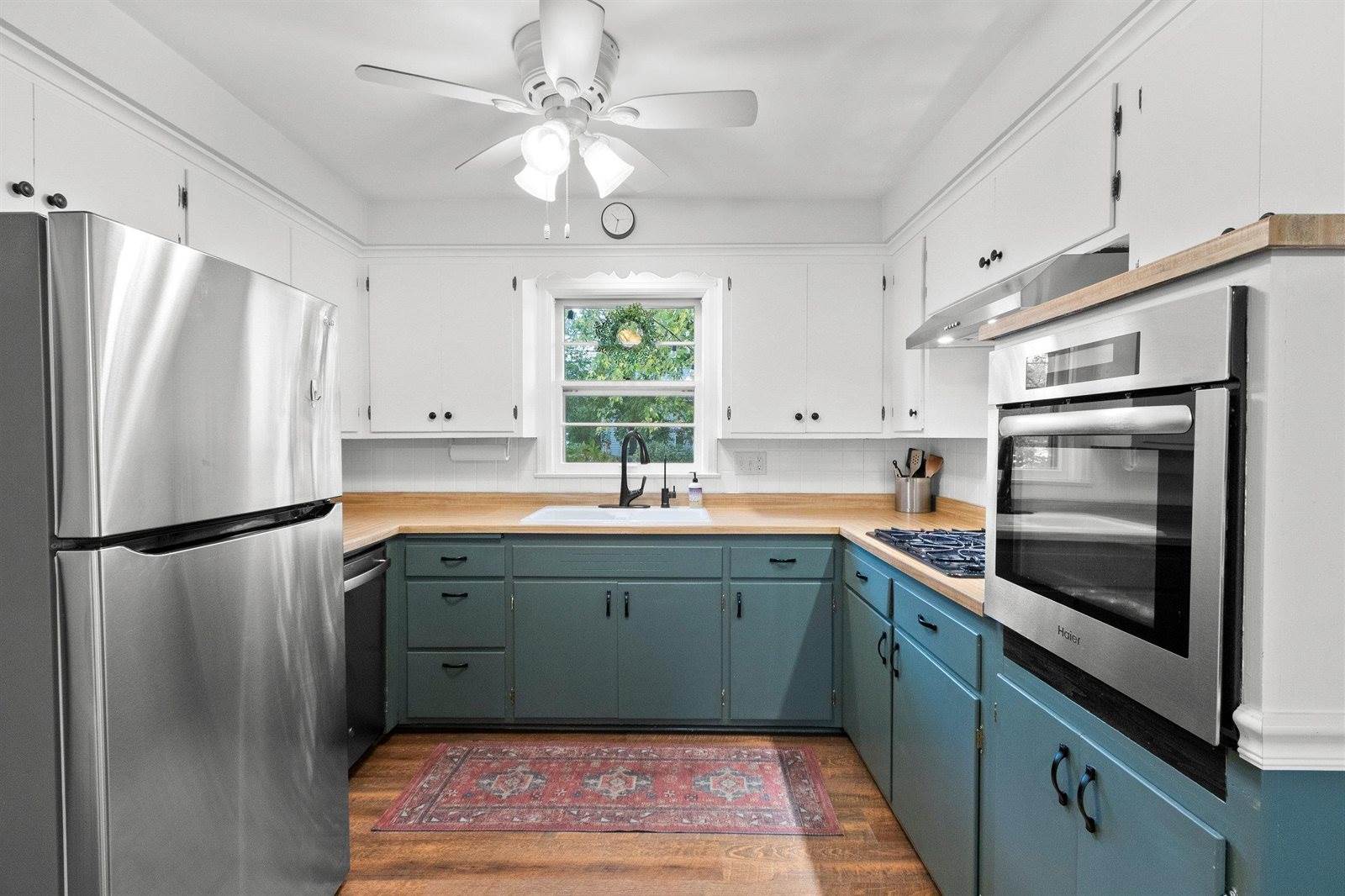 156 Custer Court, Green Bay, WI 54301