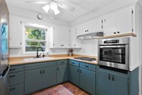 156 Custer Court, Green Bay, WI 54301