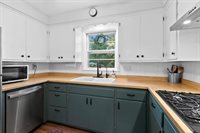 156 Custer Court, Green Bay, WI 54301