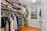 156 Custer Court, Green Bay, WI 54301