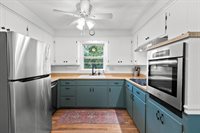 156 Custer Court, Green Bay, WI 54301