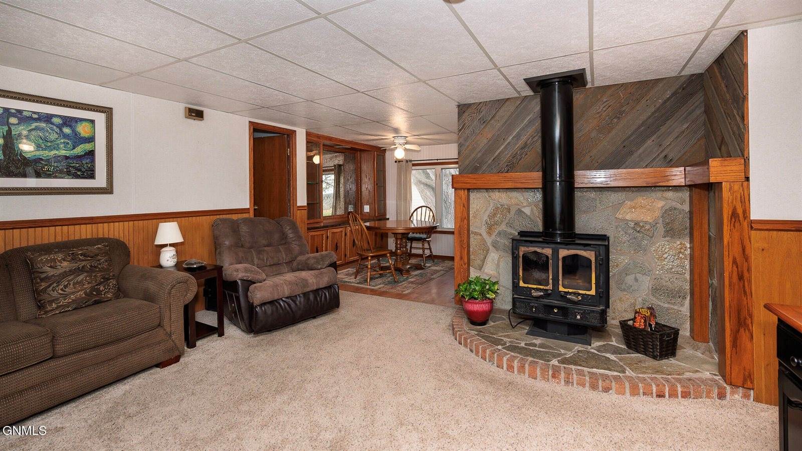 1232 Custer Drive, Washburn, ND 58577