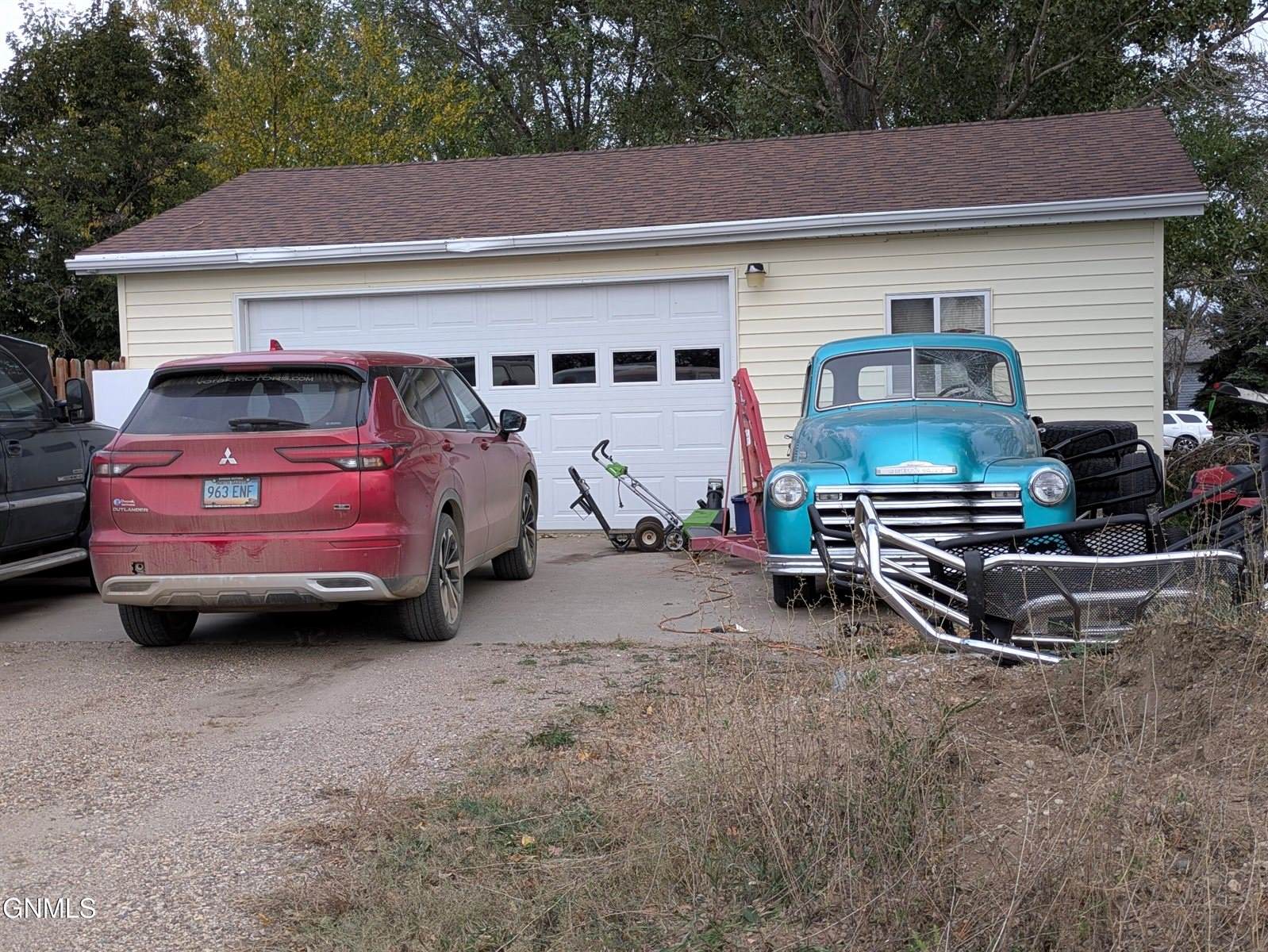 1232 Custer Drive, Washburn, ND 58577