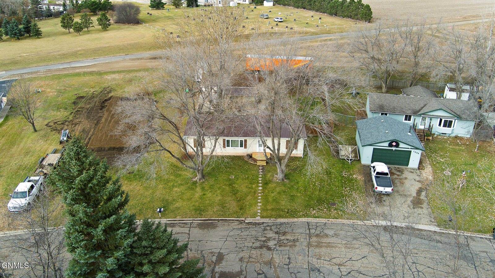 1232 Custer Drive, Washburn, ND 58577