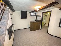 802 15th Ave W, Williston, ND 58801