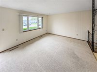 802 15th Ave W, Williston, ND 58801