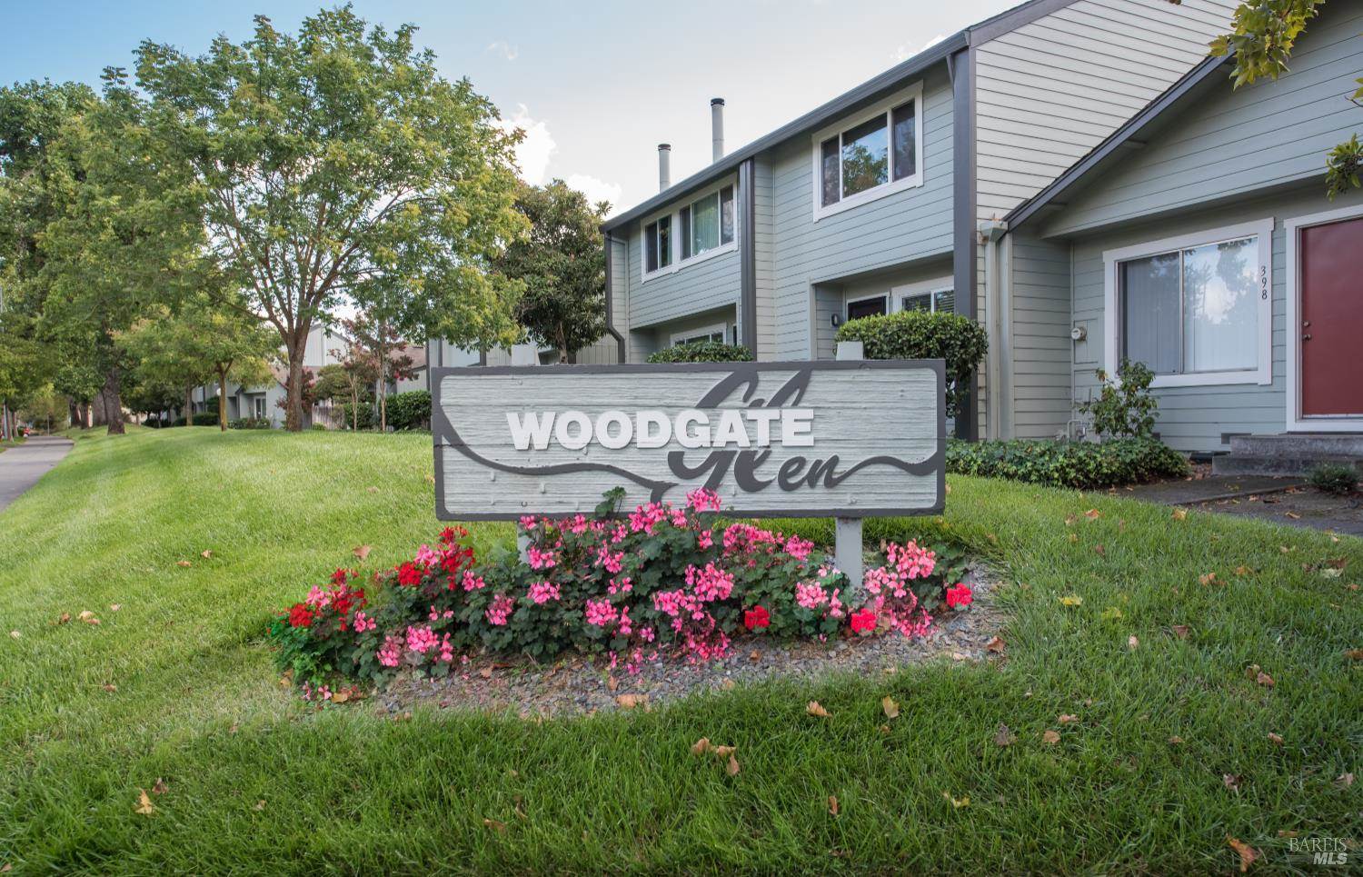 374 Gate Way, Santa Rosa, CA 95401