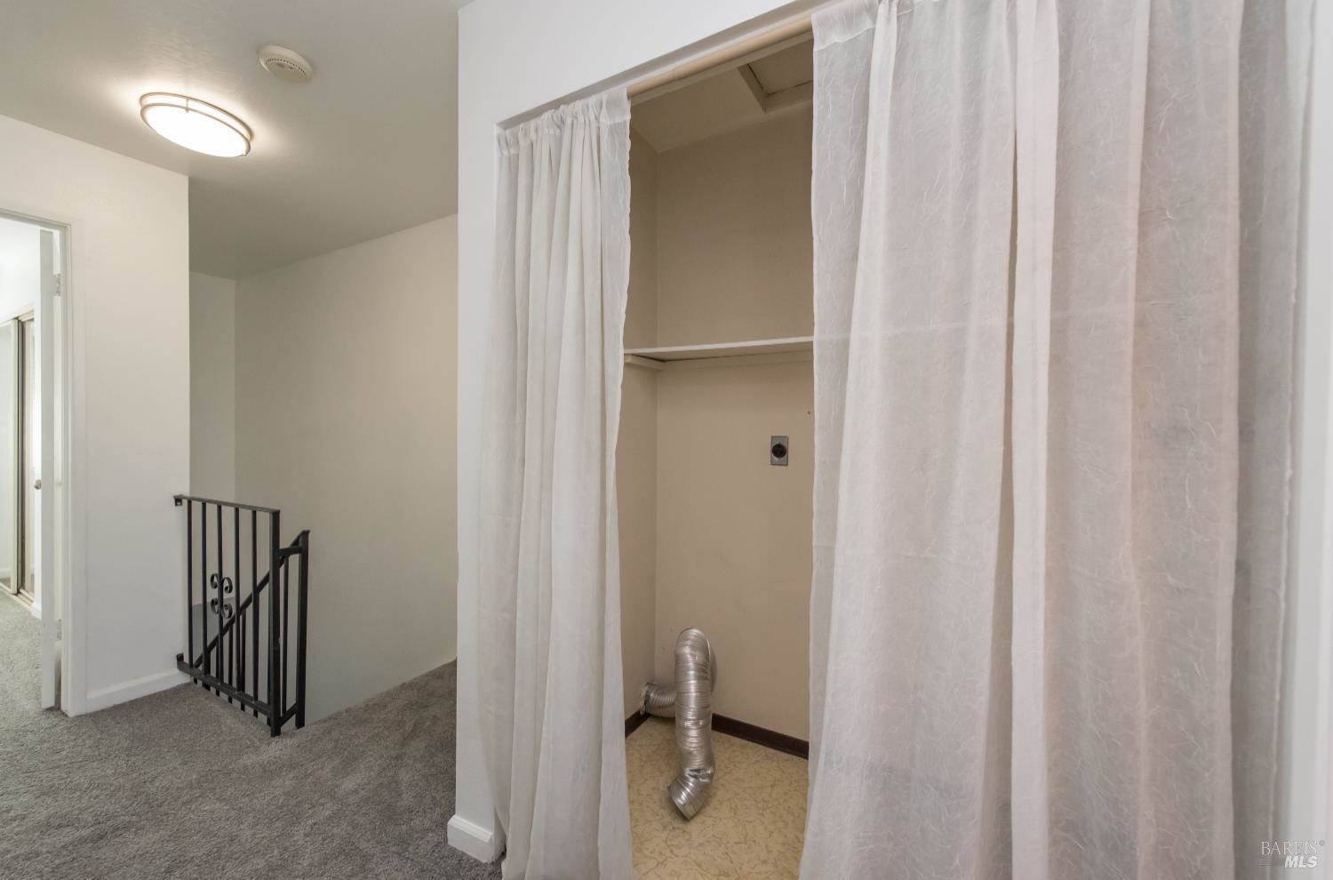 374 Gate Way, Santa Rosa, CA 95401