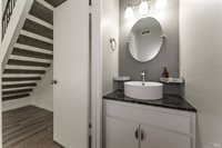 374 Gate Way, Santa Rosa, CA 95401