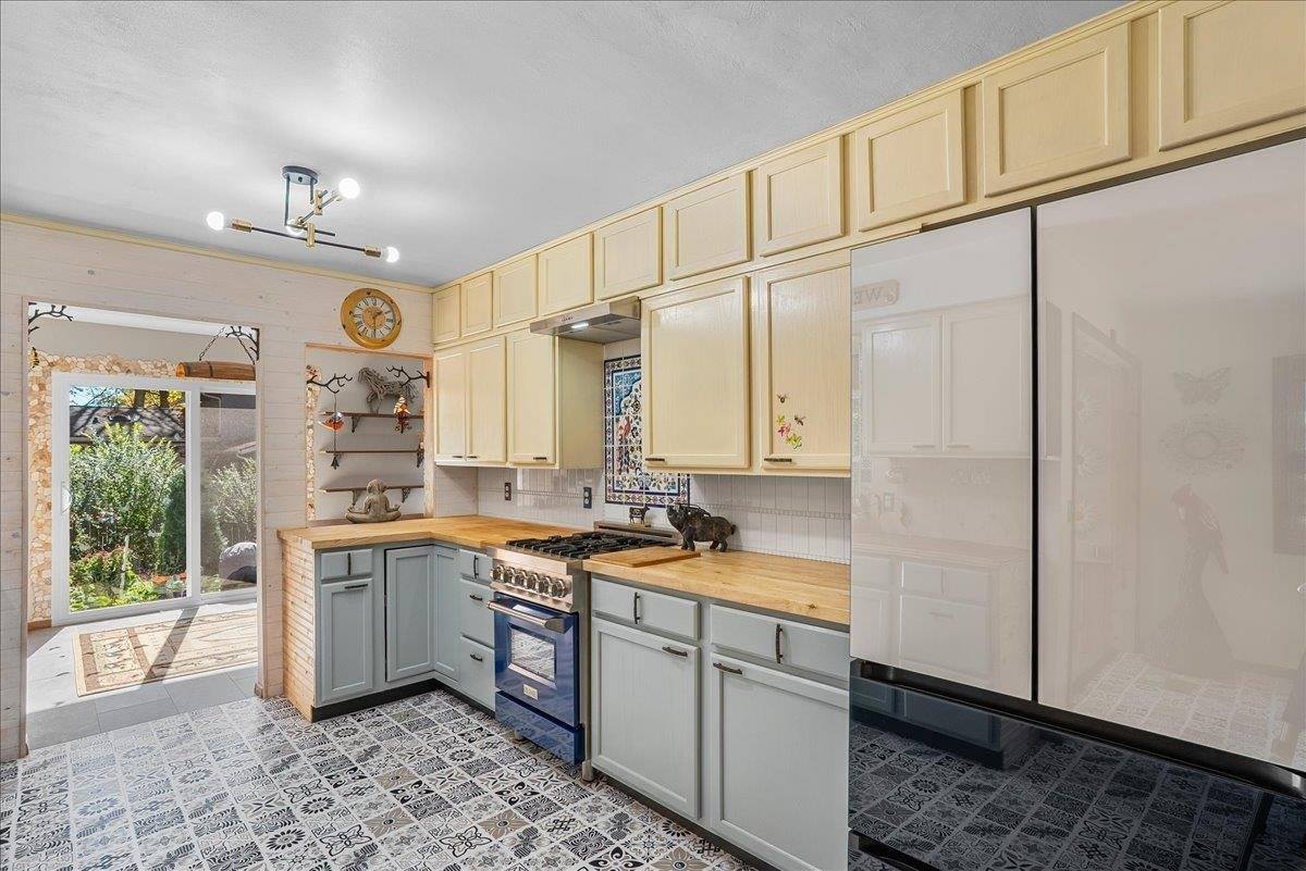 1132 W Ridge Road, Marshfield, WI 54449