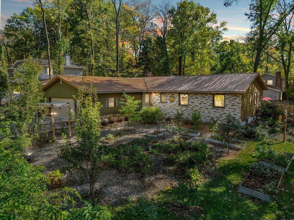 1132 W Ridge Road, Marshfield, WI 54449