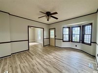 620 North D Street, Monmouth, IL 61462