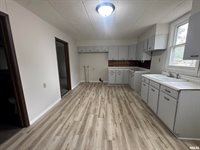 620 North D Street, Monmouth, IL 61462