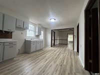 620 North D Street, Monmouth, IL 61462