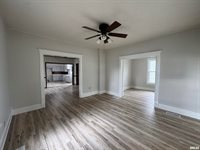 620 North D Street, Monmouth, IL 61462