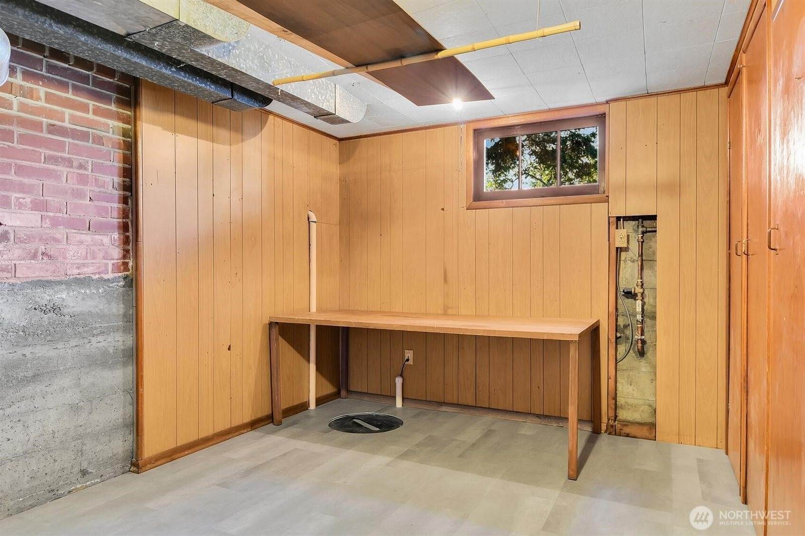 5608 34th Avenue NW, Seattle, WA 98107