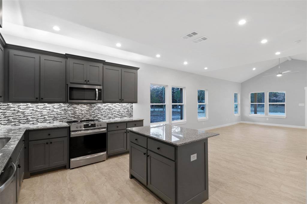 125 Barcelona, Payne Springs, TX 75156