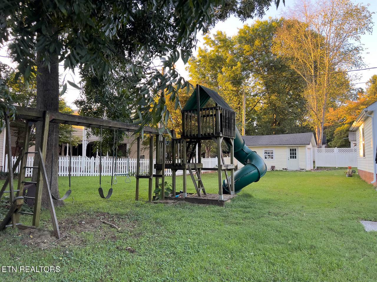 503 Mayes Ave, Sweetwater, TN 37874