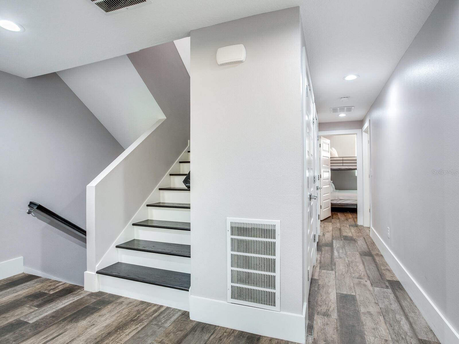 156 175TH Avenue East, Redington Shores, FL 33708