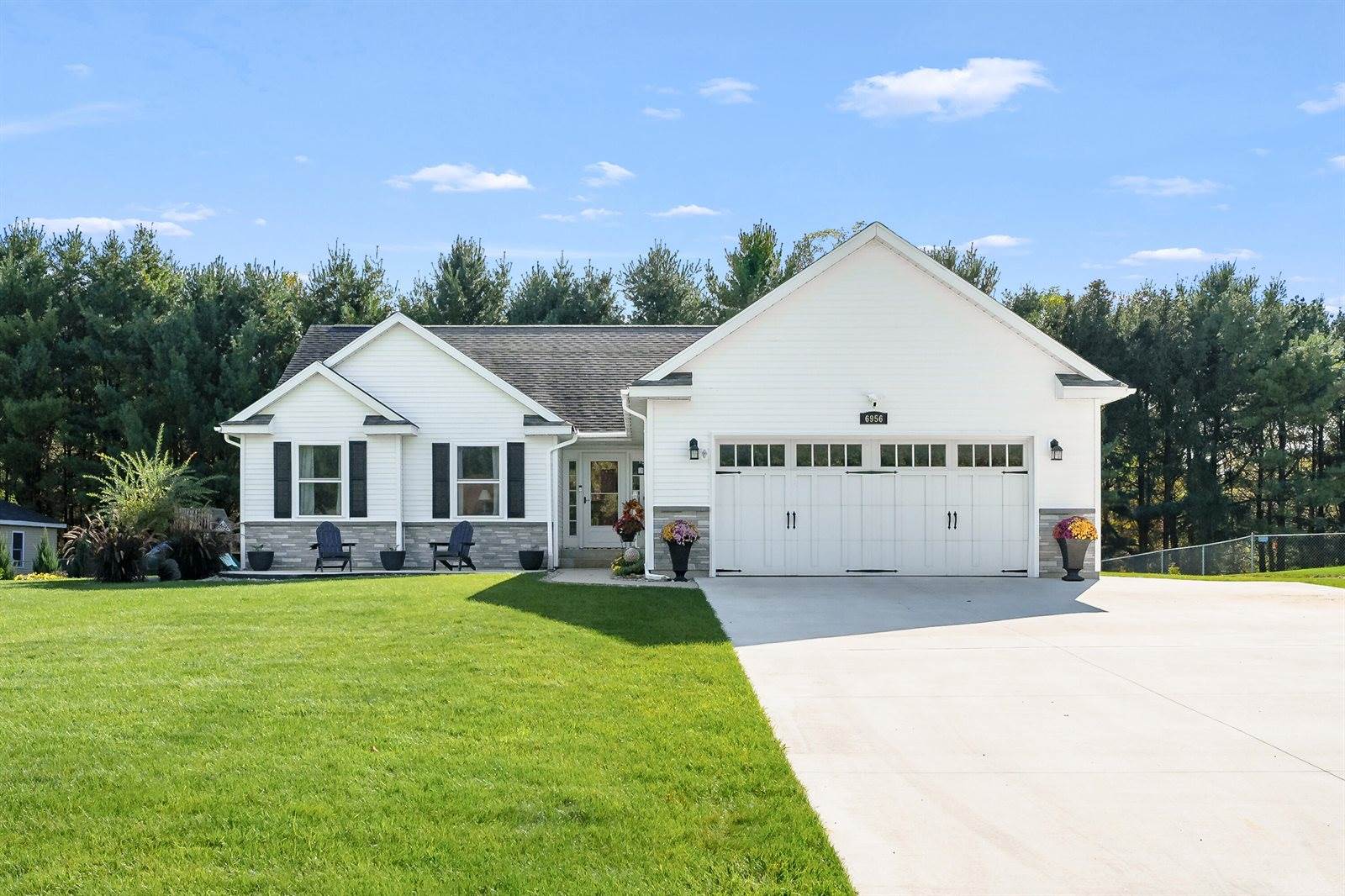 6956 Country Meadows Drive, Kalamazoo, MI 49048