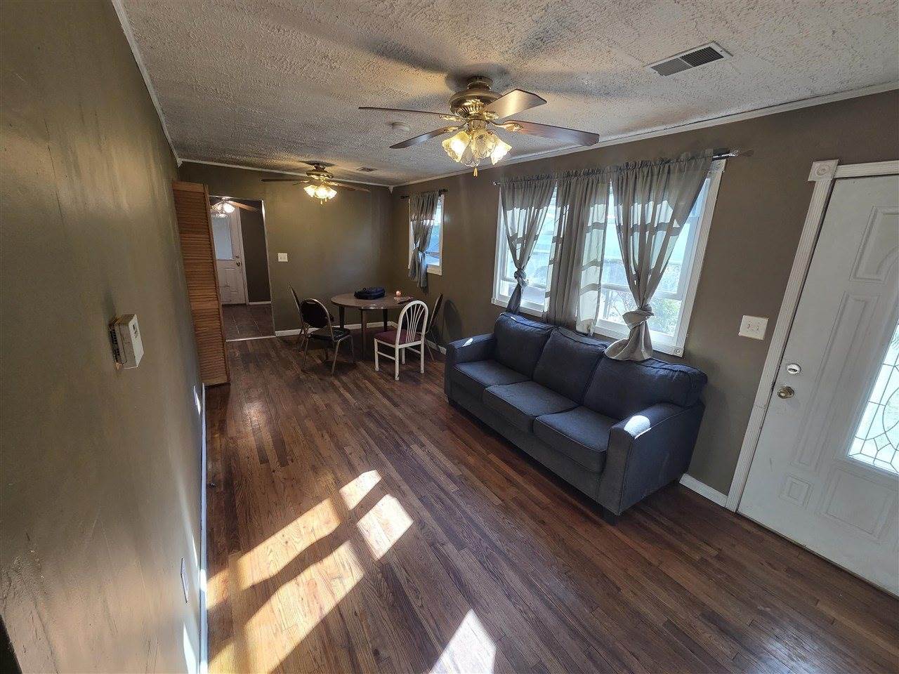 483 Smith Street, Radcliff, KY 40160