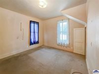 2423 Garfield, Terre Haute, IN 47804