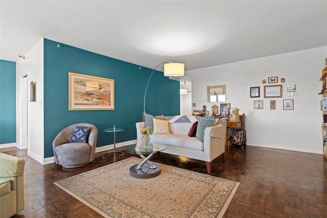 750 Washington Rd, Mt Lebanon, PA 15228