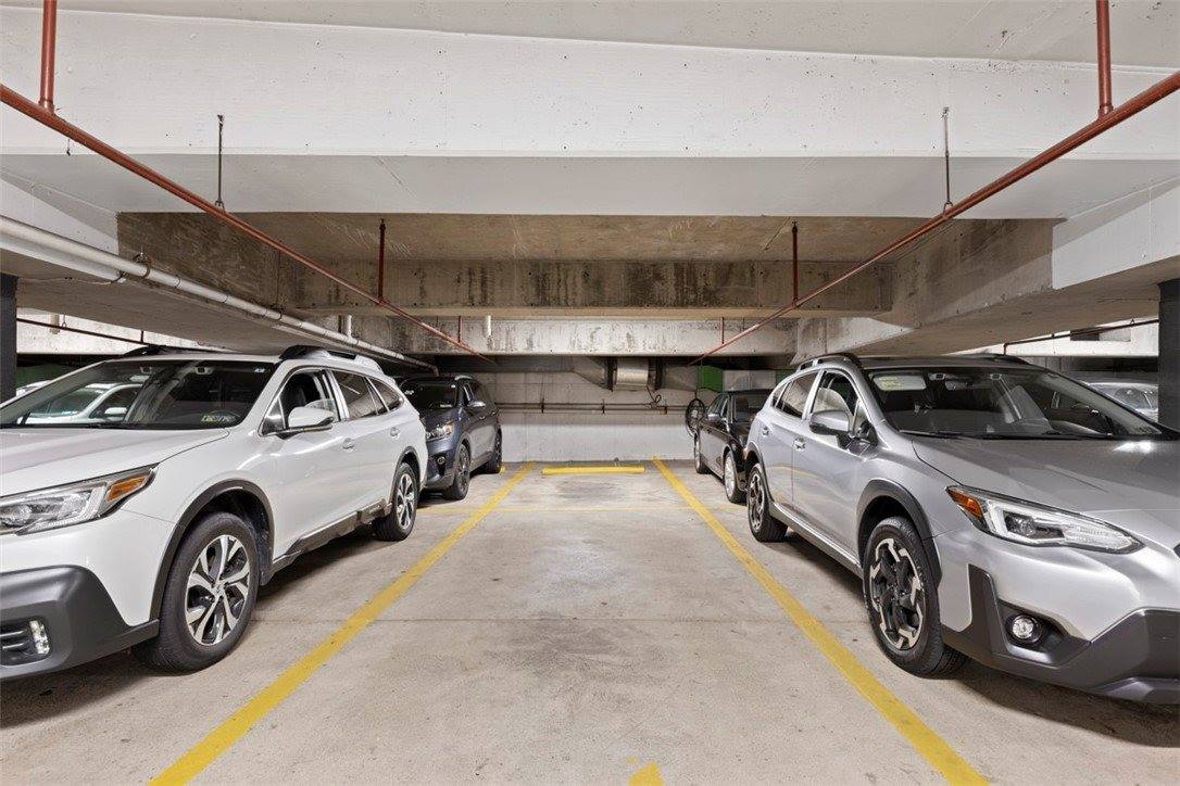 750 Washington Rd, Mt Lebanon, PA 15228