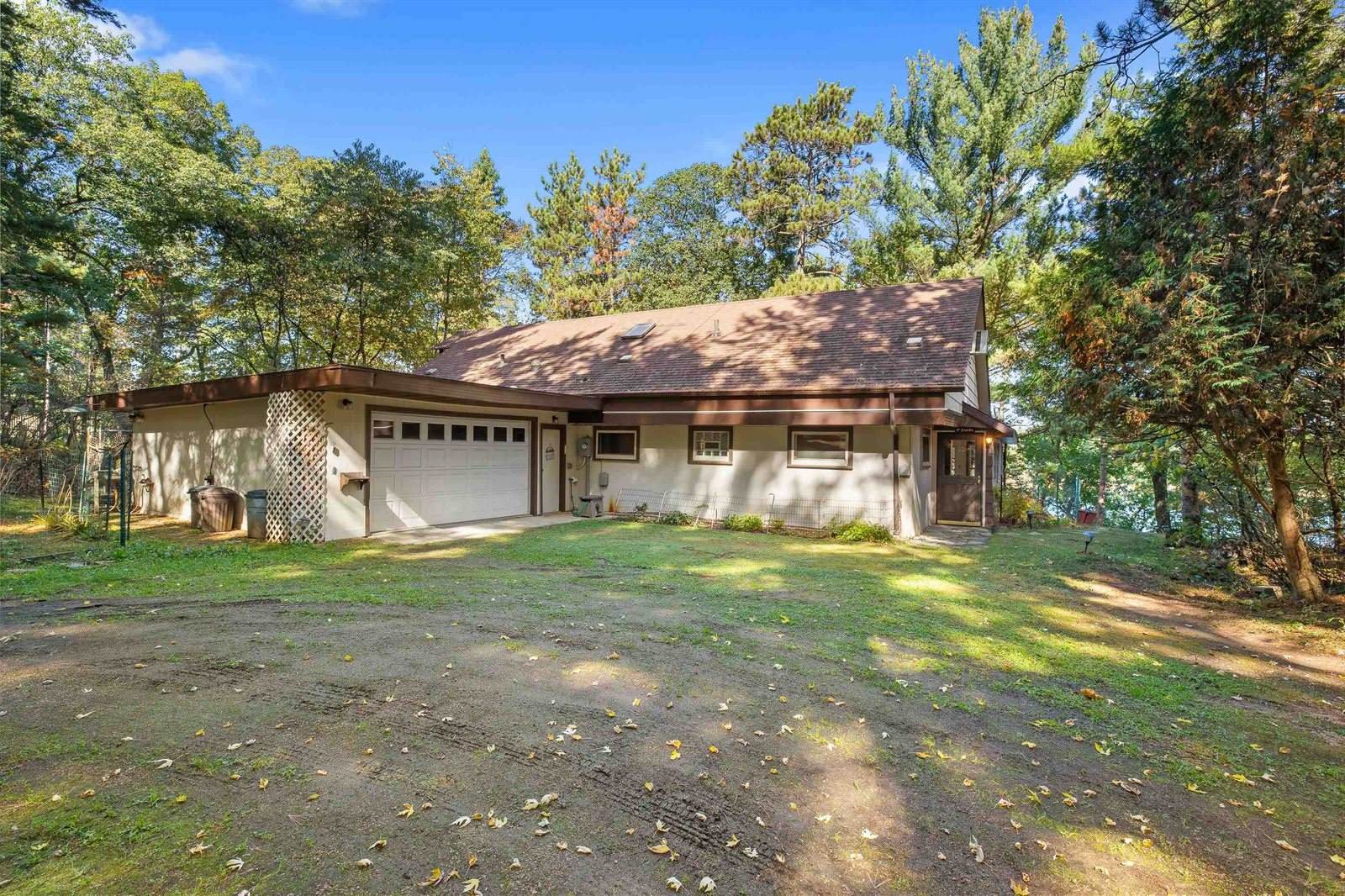 W12114 Greenwood Road, Hancock, WI 54943