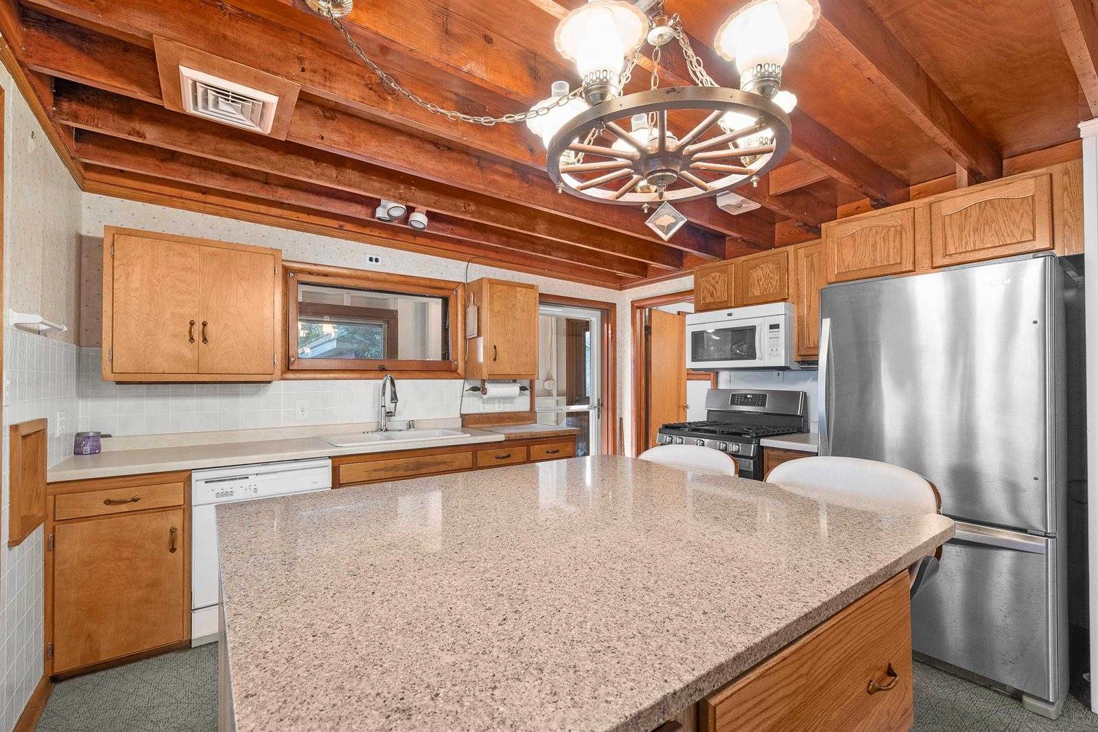 W12114 Greenwood Road, Hancock, WI 54943