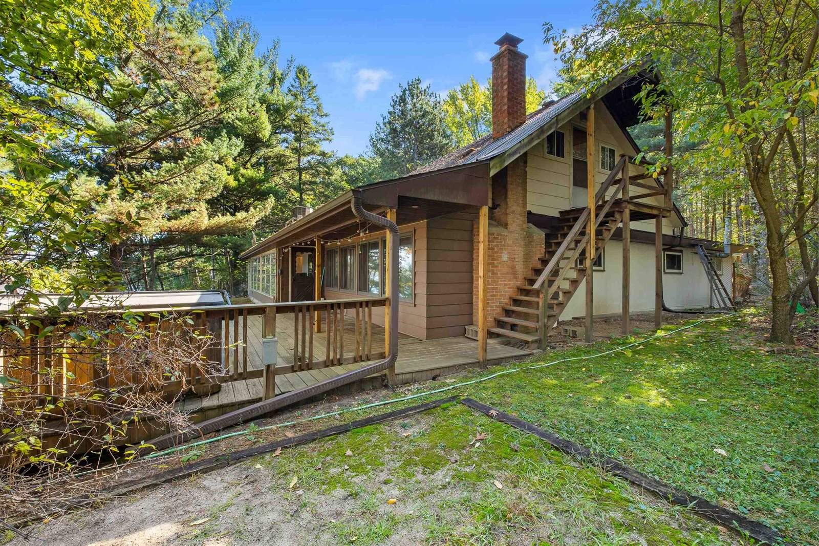 W12114 Greenwood Road, Hancock, WI 54943