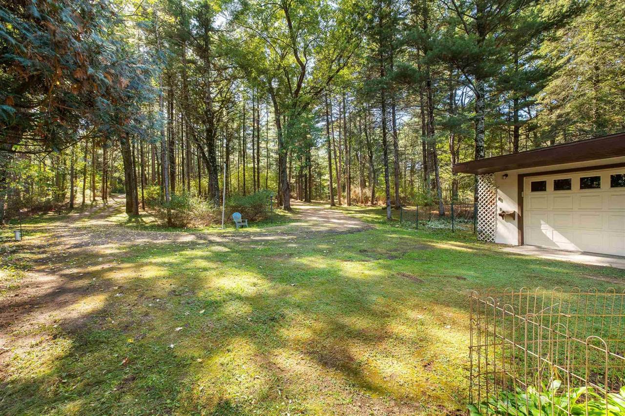 W12114 Greenwood Road, Hancock, WI 54943