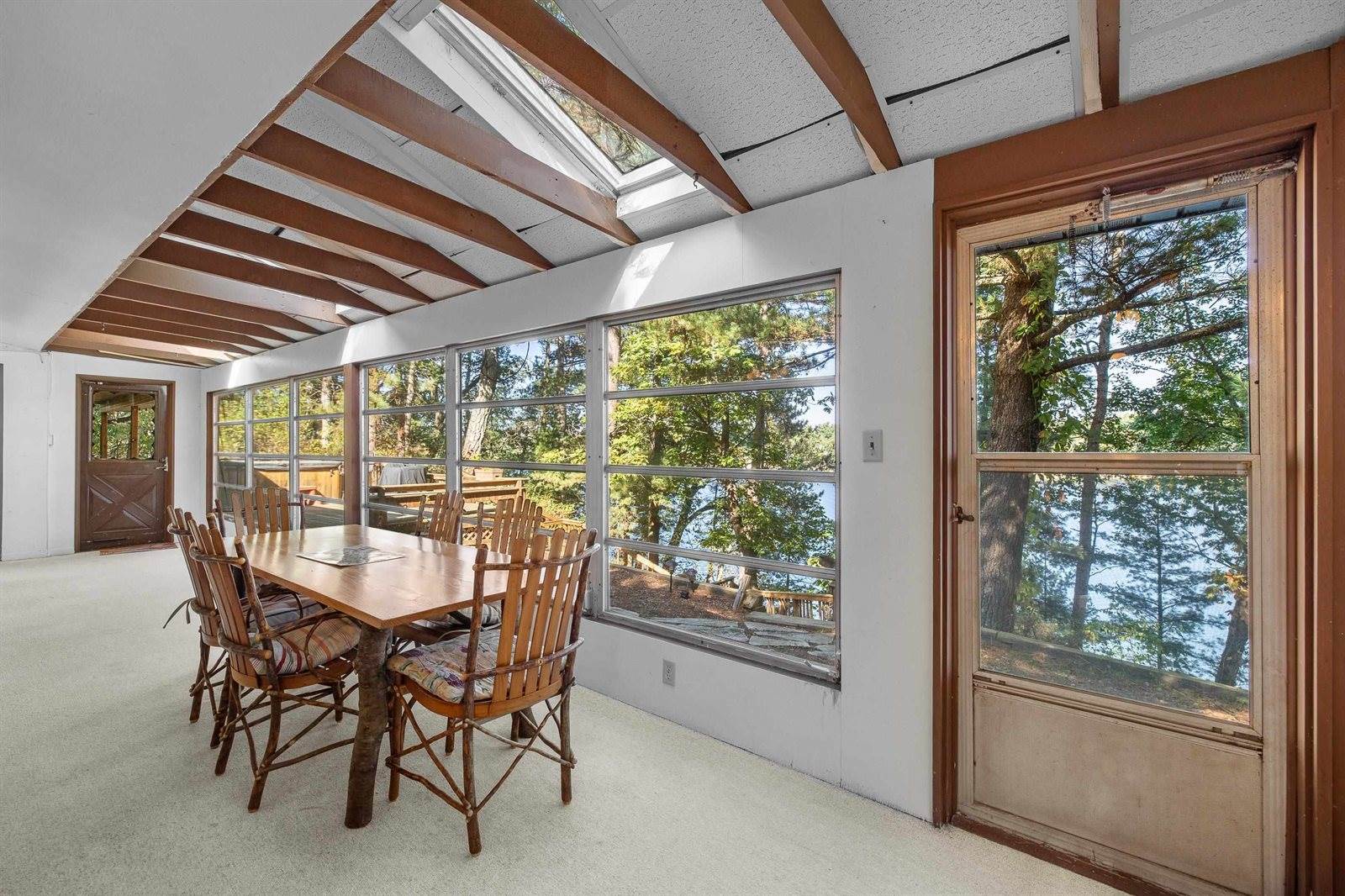 W12114 Greenwood Road, Hancock, WI 54943