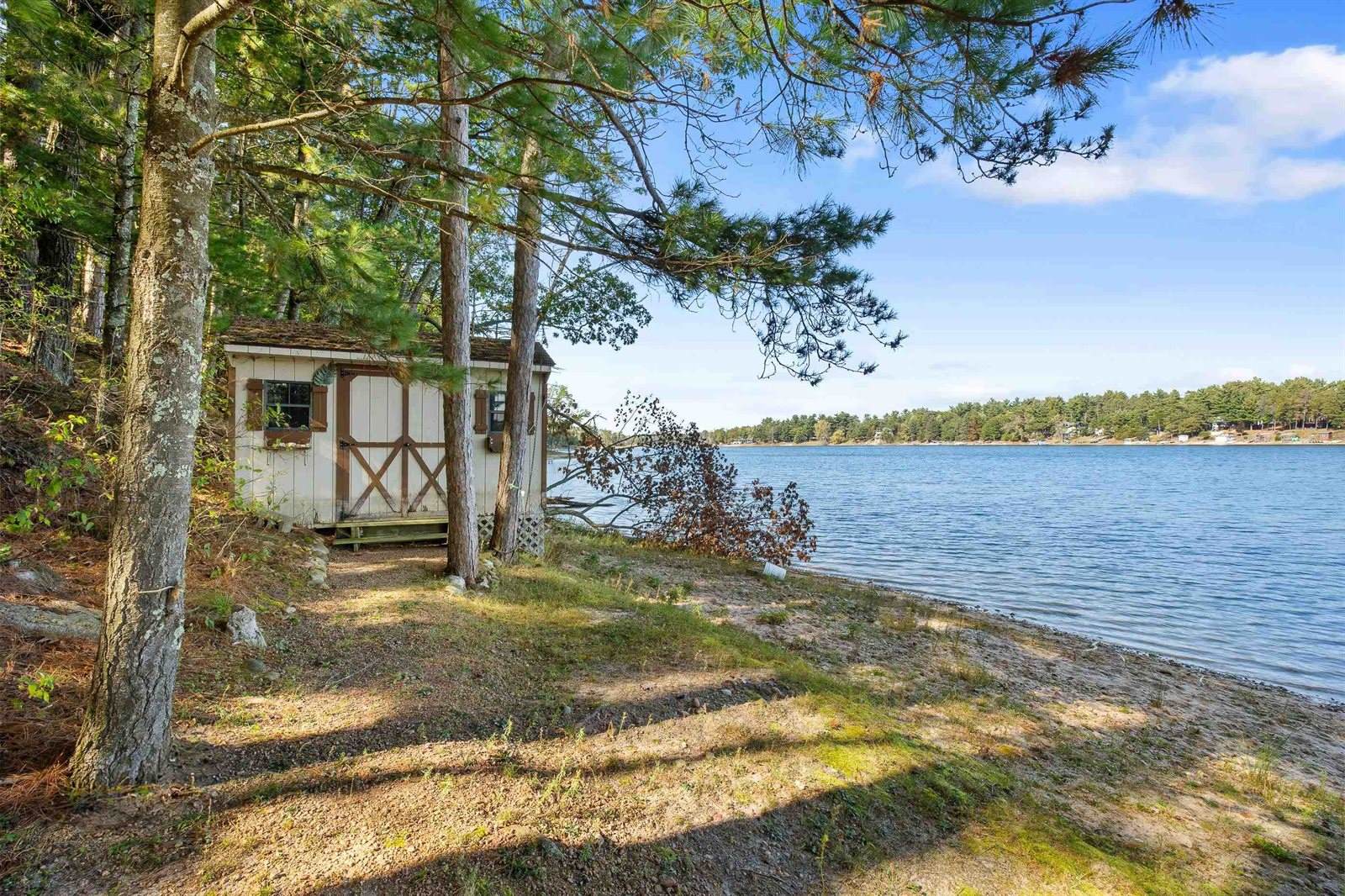 W12114 Greenwood Road, Hancock, WI 54943