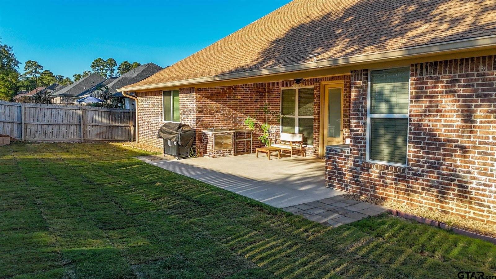 2222 Rana Park, Flint, TX 75762